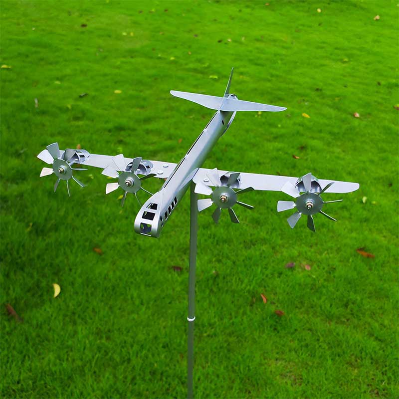 Handgefertigte Gartenskulptur B-29 Superfortress Flugzeugwindmühle